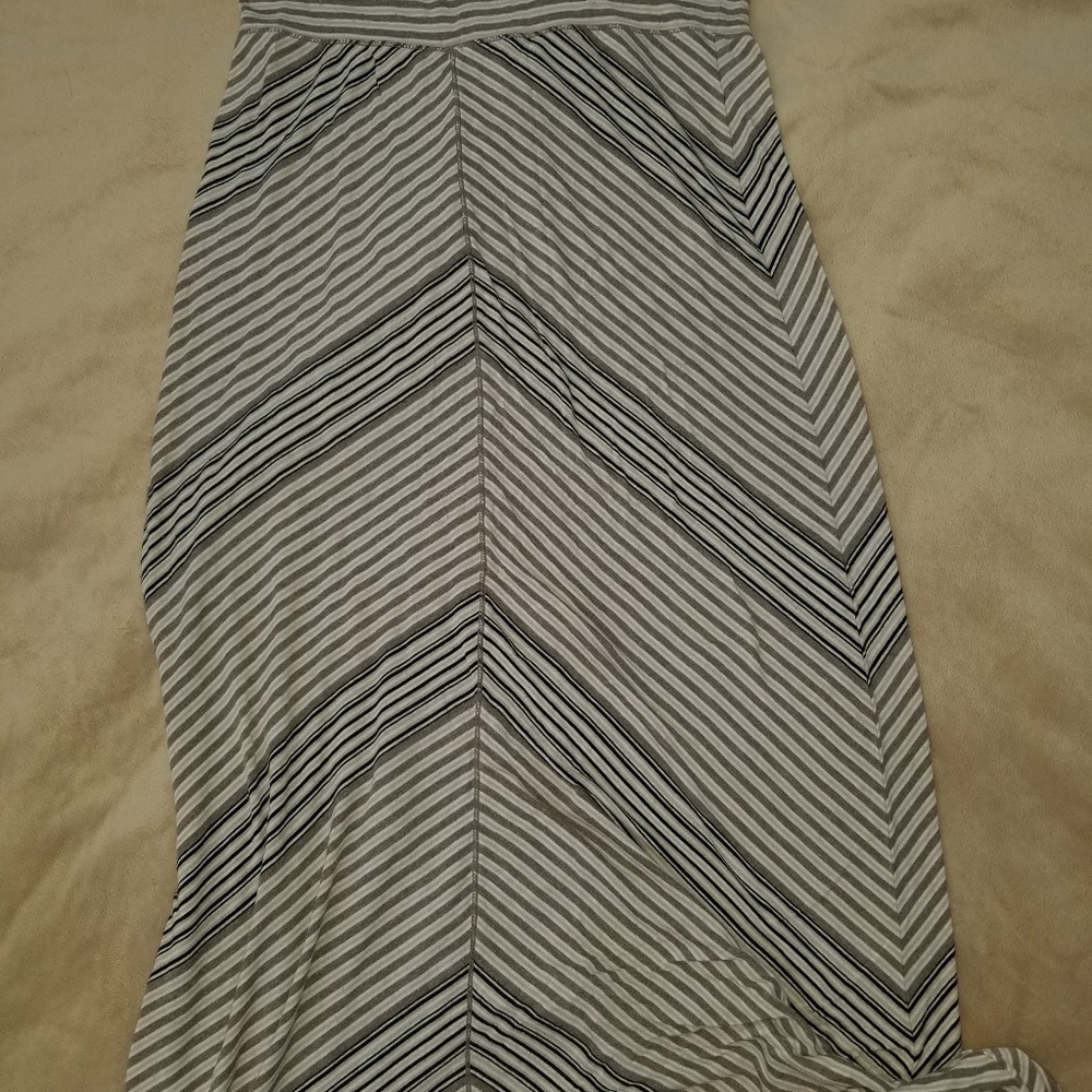 Skirt - Picture 2 of 3